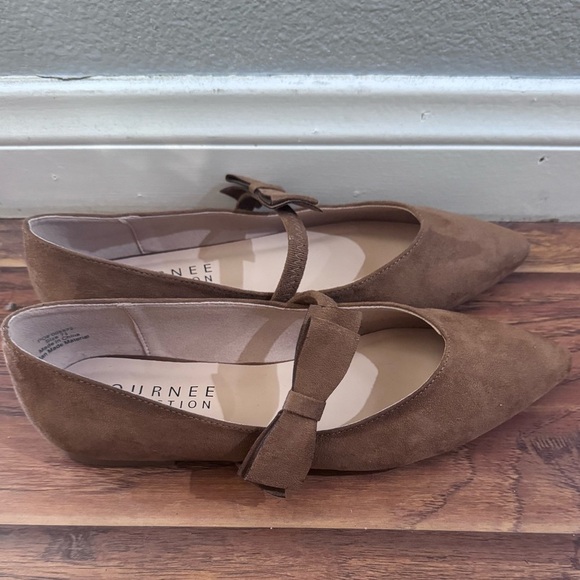 Journee Collection Women's Brown Flats with Bow size 7.5 - Picture 2 of 6